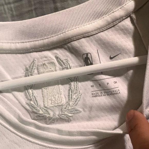 Los Angeles Lakers LeBron James Nike MVP Swingman Jersey Statement Edition - Picture 3 of 5